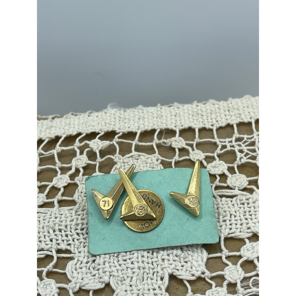 Vintage 1969 &1971 UAW United Auto Workers Check Mark‎ Union Gold Tone Lapel Pin